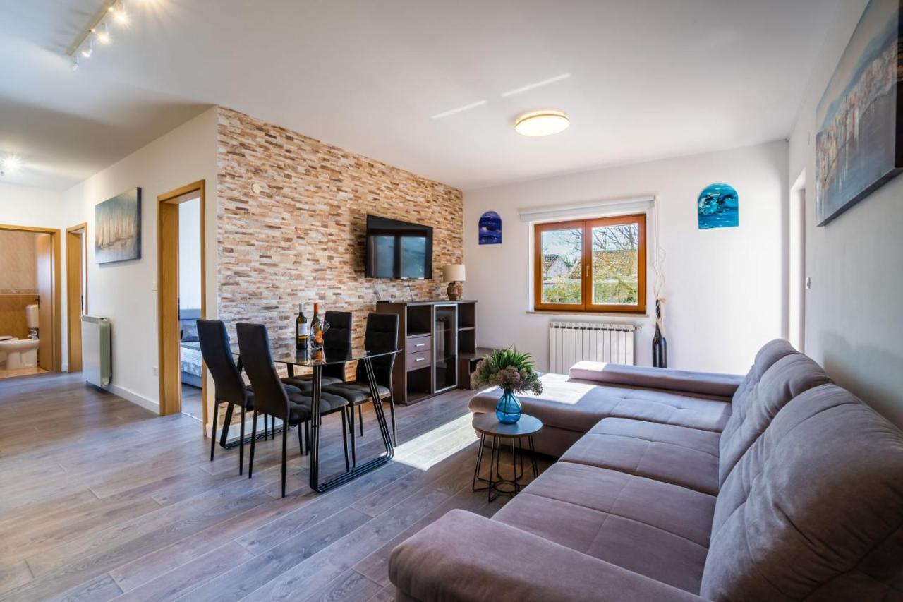 Moreri Garden Novigrad  Bagian luar foto