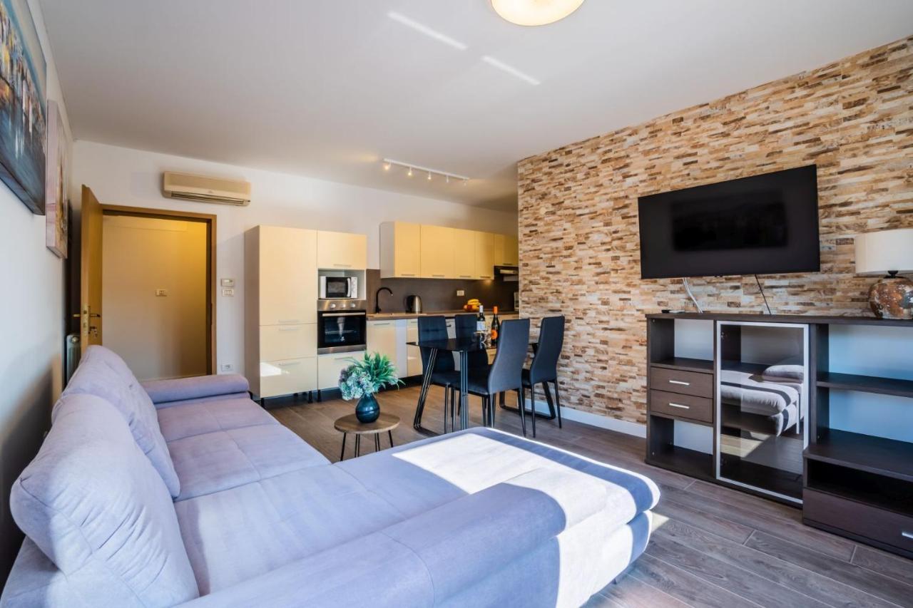 Moreri Garden Novigrad  Bagian luar foto