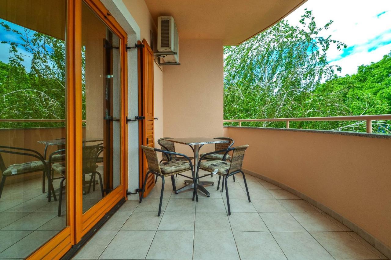 Moreri Garden Novigrad  Bagian luar foto