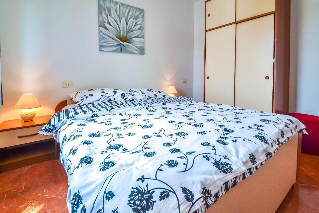 Moreri Garden Novigrad  Bagian luar foto