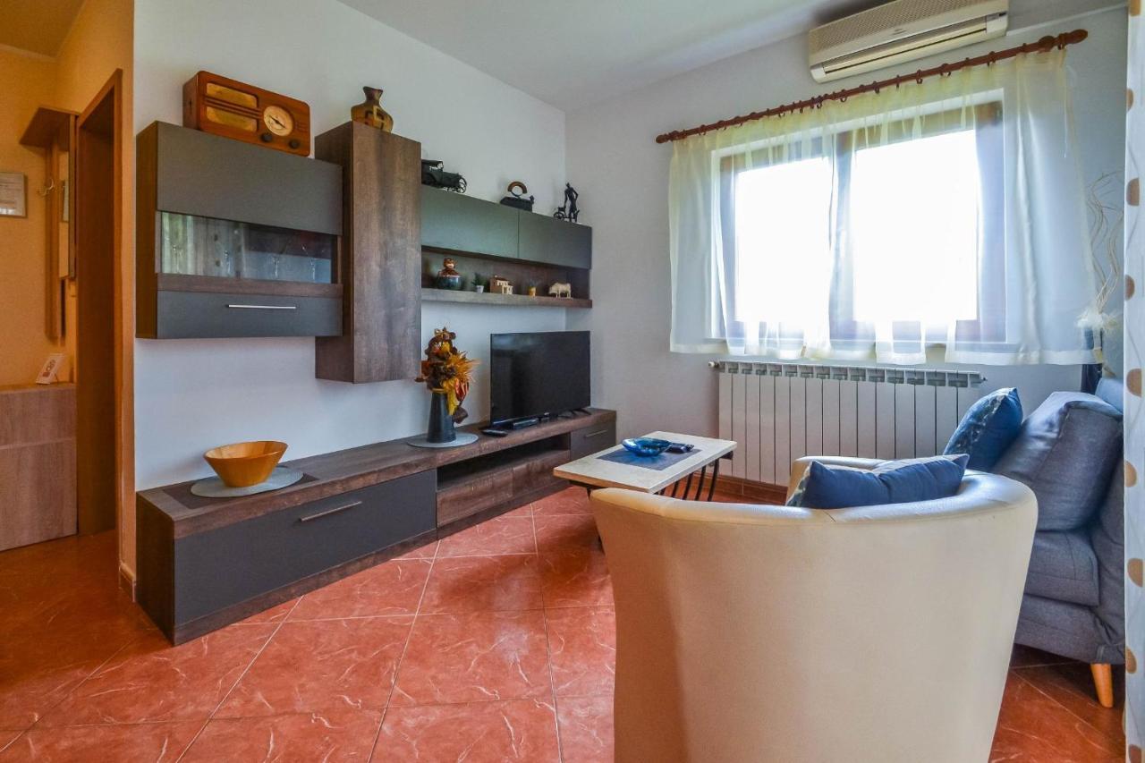 Moreri Garden Novigrad  Bagian luar foto